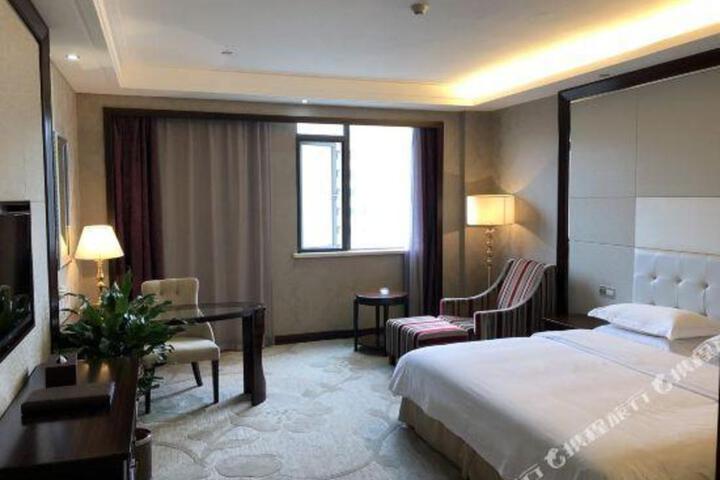 Zhushan International Hotel
