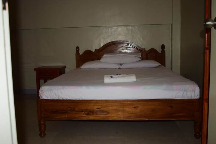 Room 4 of 37