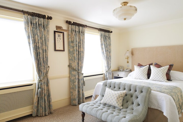 Room 15 of 107