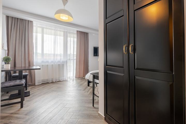 Room 62 of 92