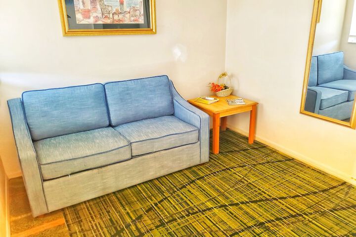 1 King Bed (1 of 7)