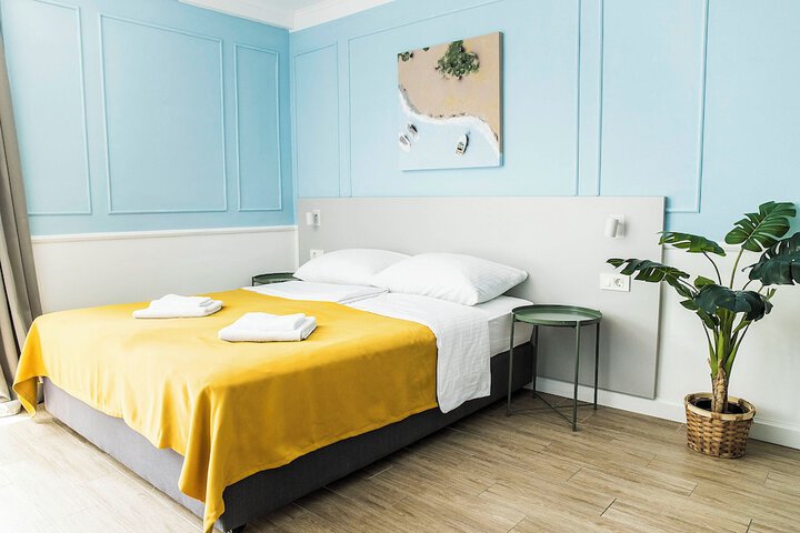 Room 15 of 97