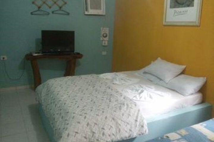 Room 11 of 30