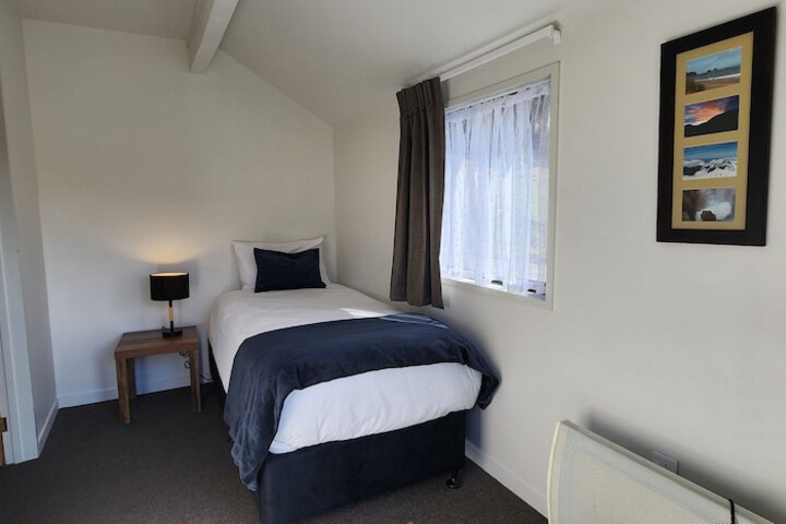 Room 8 of 42