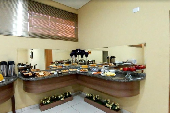 Dining 23 of 43