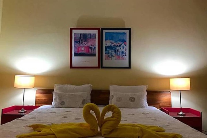 Room 8 of 87