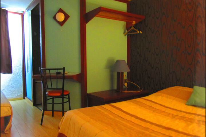 Room 19 of 64