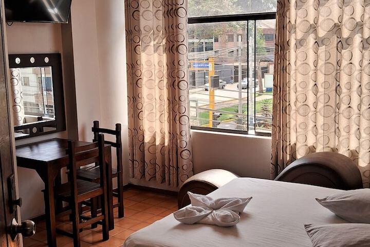 Room 3 of 9