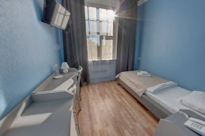 Room 41 of 272