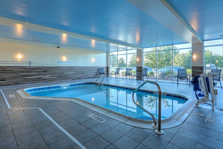 Pool 12 of 21