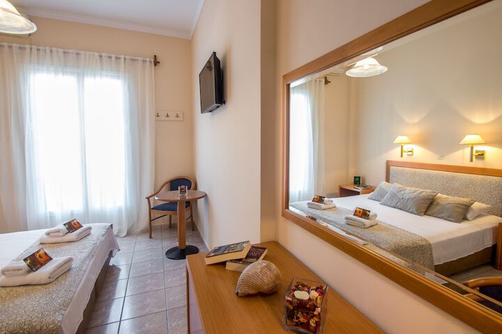 Room 13 of 82