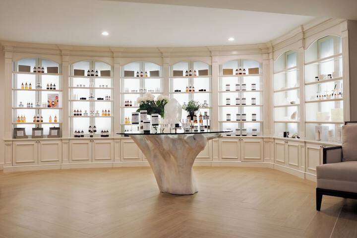 Hotel Interior 77 of 97