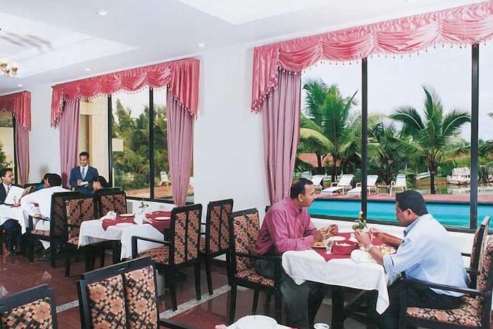 Dining 64 of 95