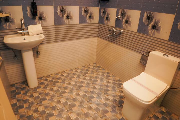 Room 54 of 95