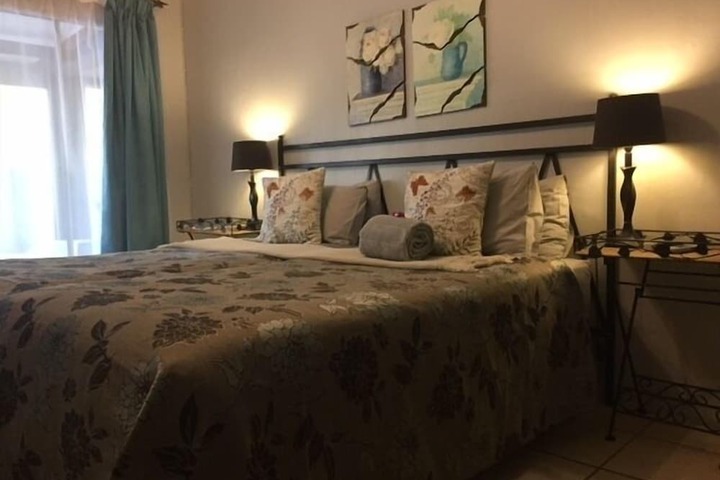 Room 7 of 28