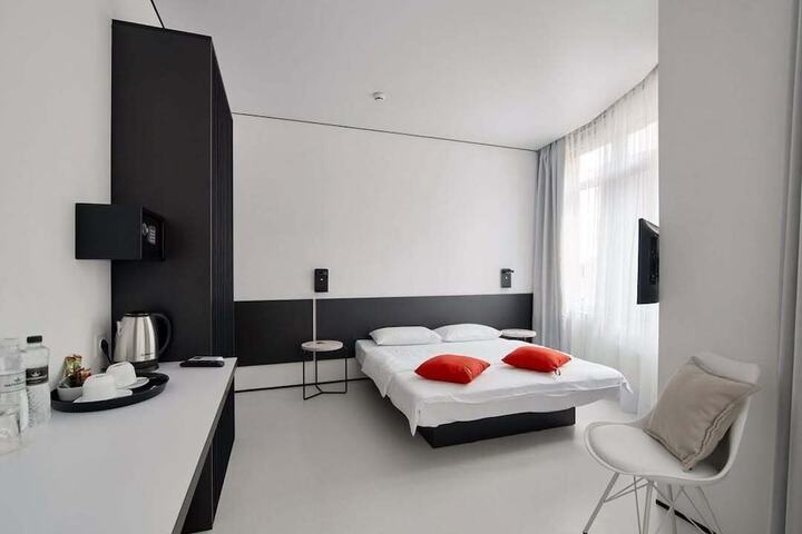 Room 16 of 59