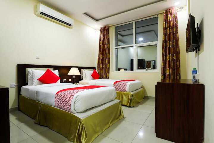 Room 10 of 25