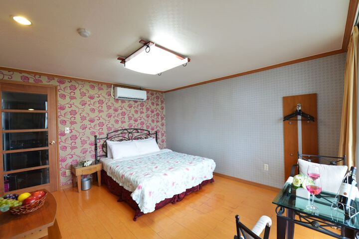 Room 20 of 64