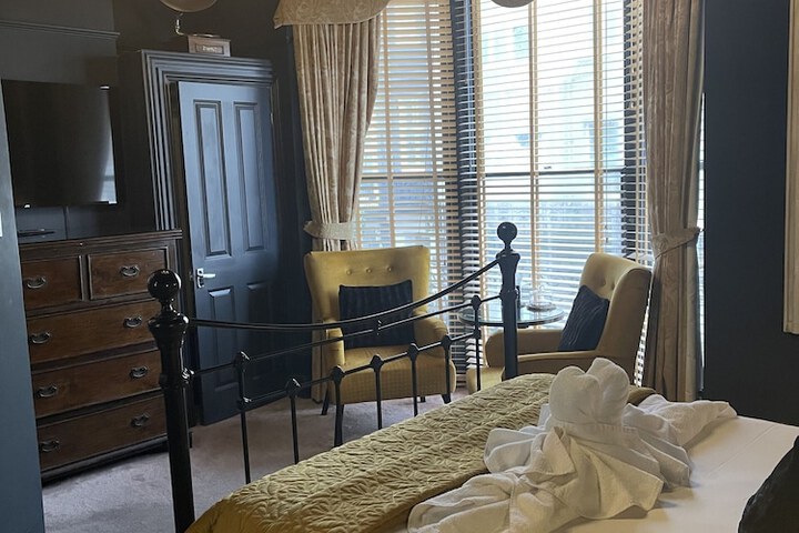 Room 19 of 79