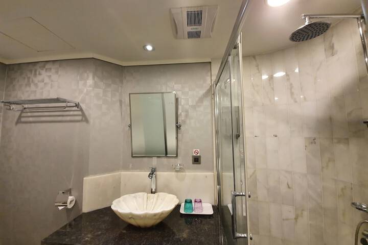 Room 45 of 61