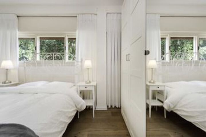 Room 12 of 25