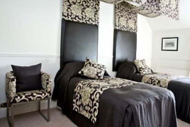 Room 21 of 46
