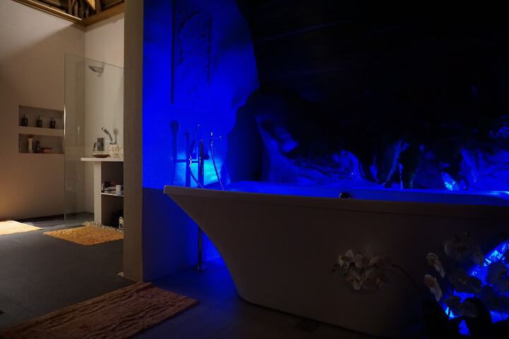 Bath Interior