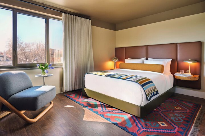 Room 10 of 25