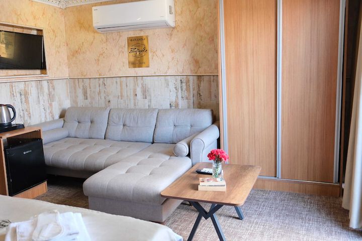 Room 89 of 170