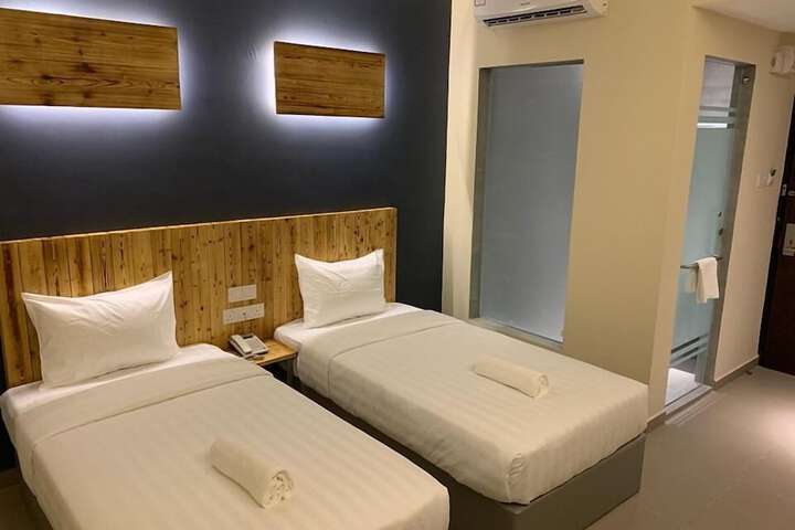 Room 12 of 29