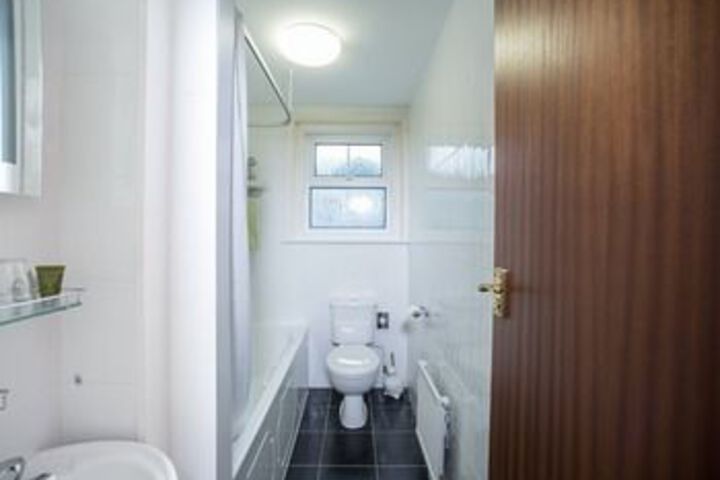 Room 5 of 40