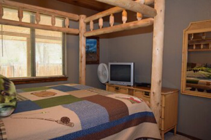 Room 27 of 29