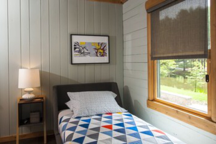 Room 42 of 46