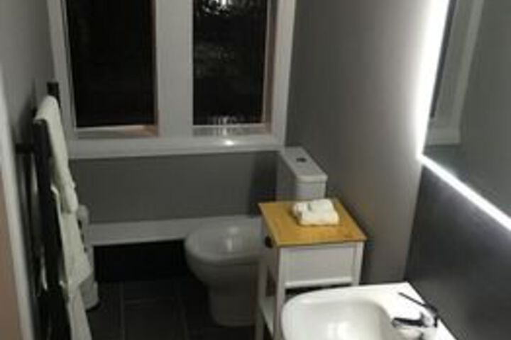 Room 4 of 29