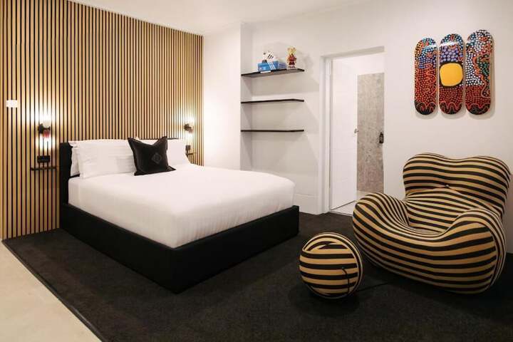 Room 19 of 39