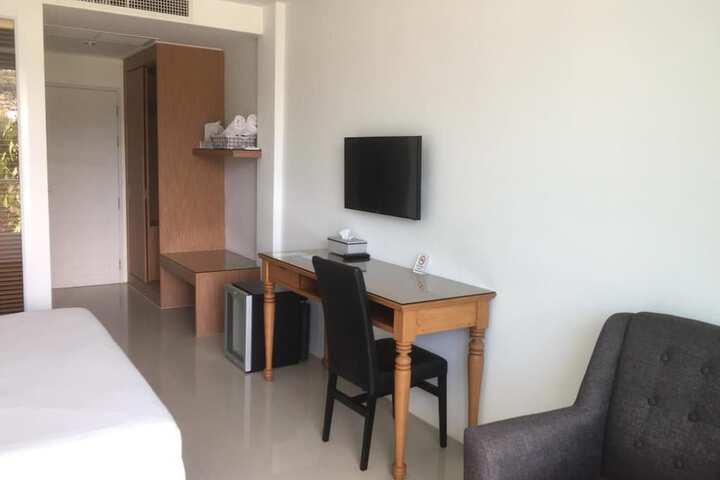 Room 15 of 46