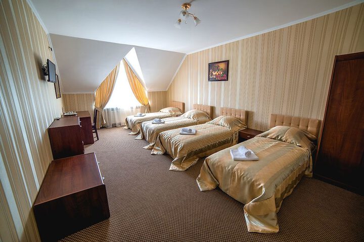 Room 27 of 111