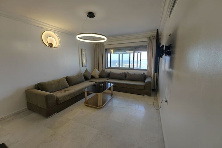 Room 180 of 404