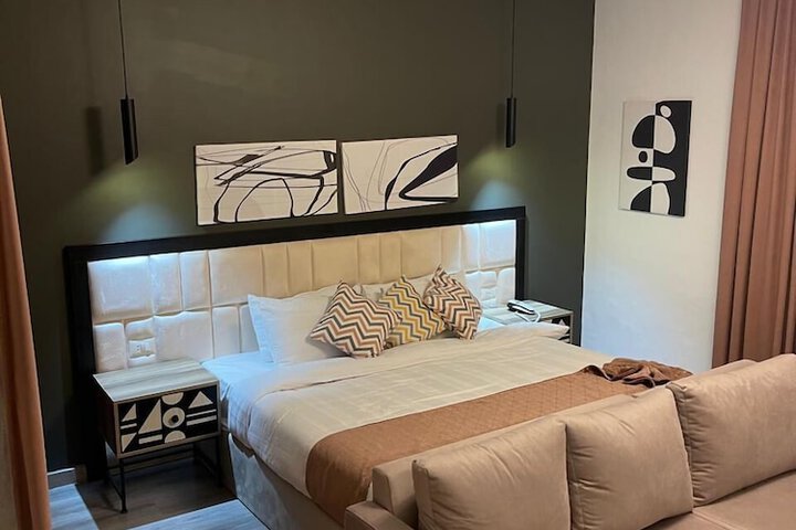 Room 82 of 135