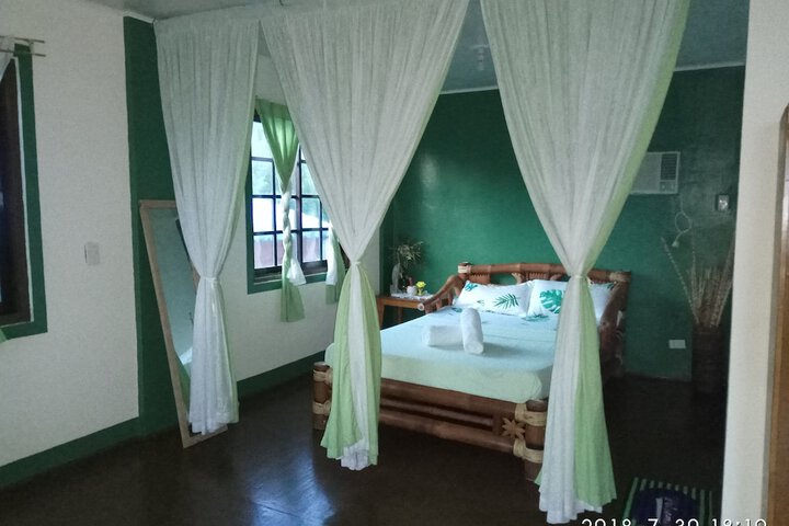 Room 3 of 26