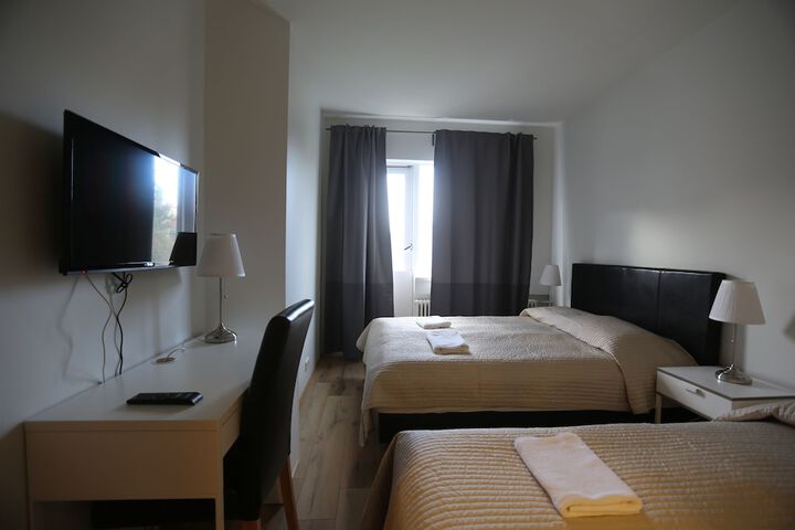 Room 7 of 32