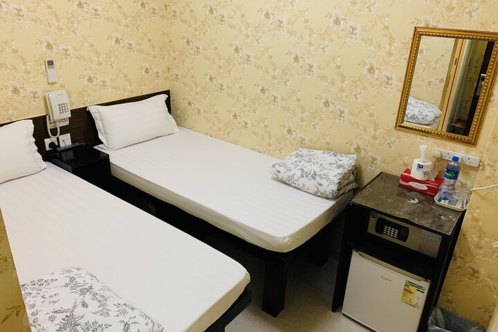 Room 68 of 139