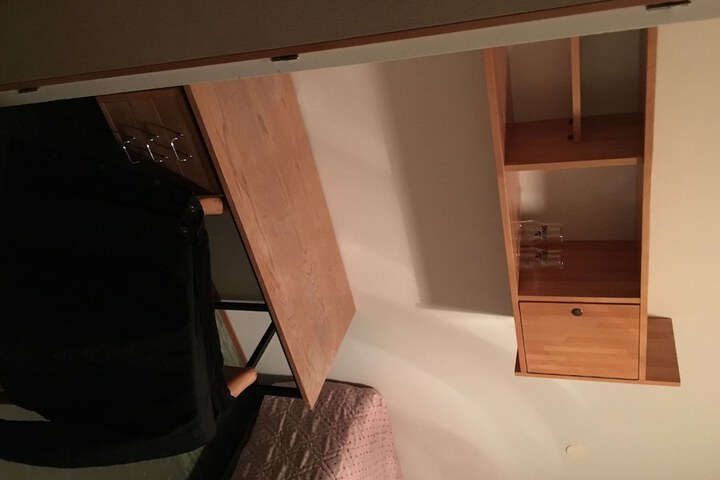 Room 7 of 65
