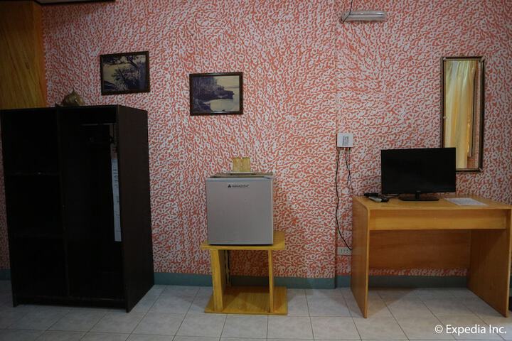 Room 24 of 63