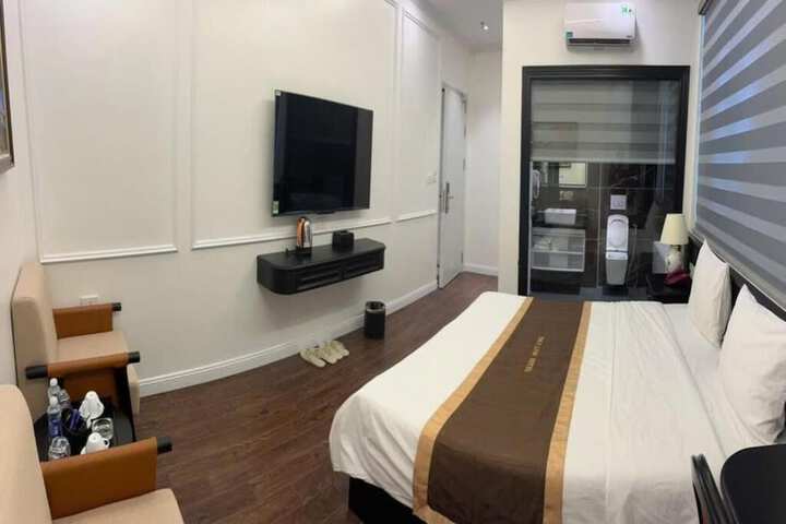 Room 6 of 27