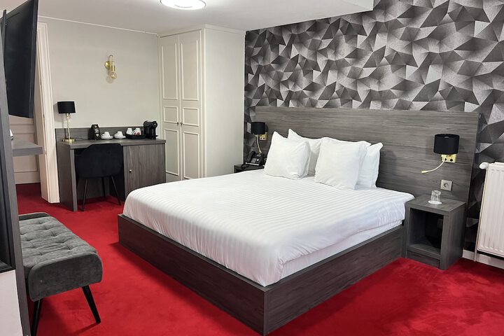 Room 3 of 58