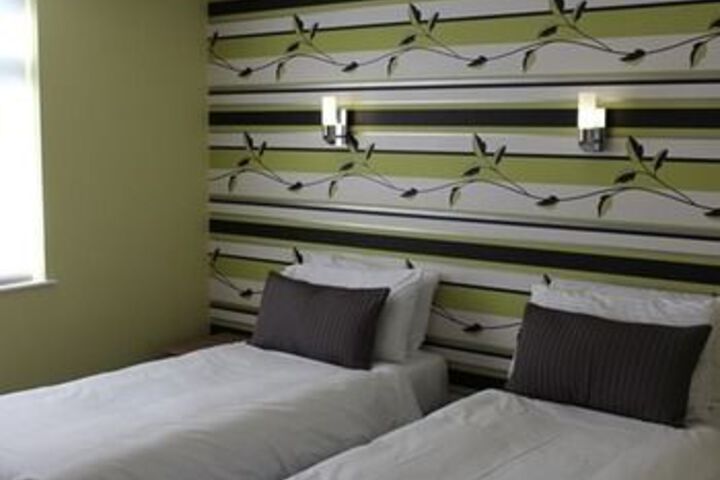 Room 3 of 17