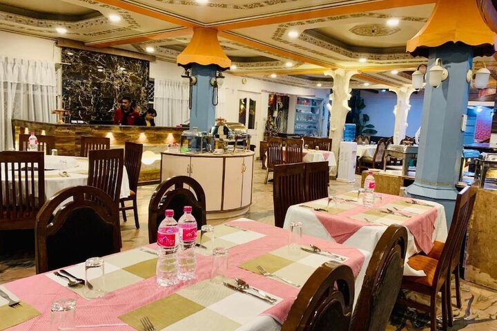 Dining 49 of 61