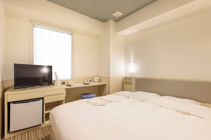 Room 25 of 41