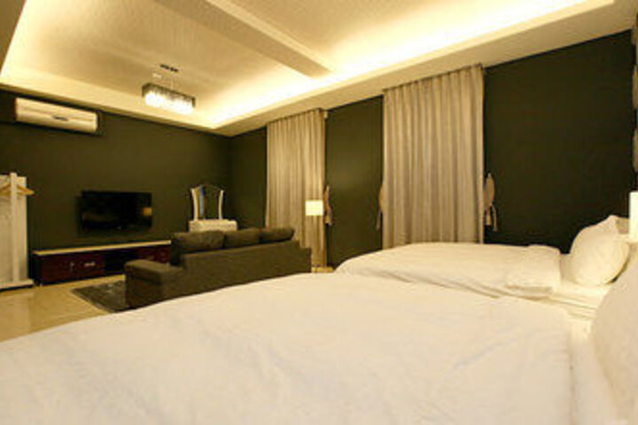 Room 20 of 20